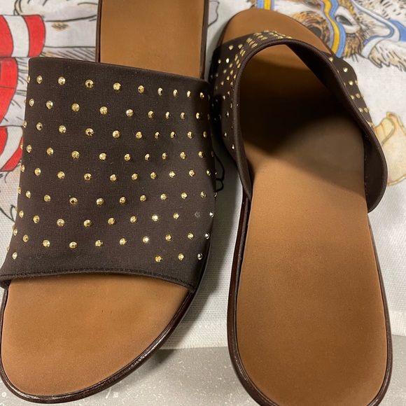ONEX Cute Brown Studded Slip in Sandals - Picture 5 of 7